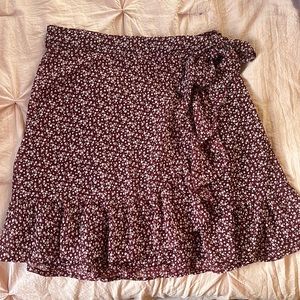 Hollister Ultra-High Rise Skirt Size Small